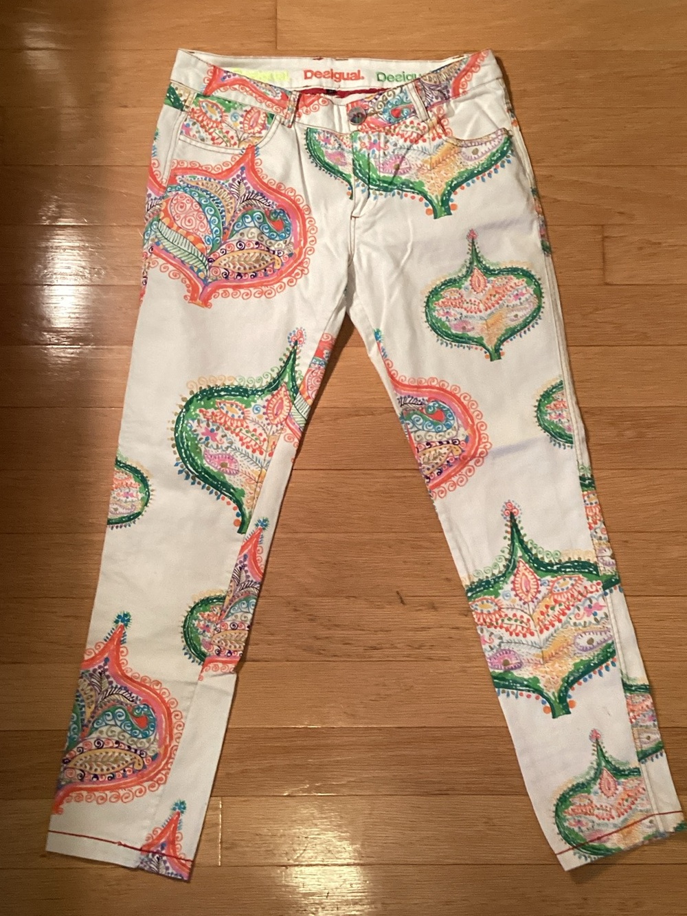 Desigual White Skinny Jeans with Multicolor Paisley Motifs